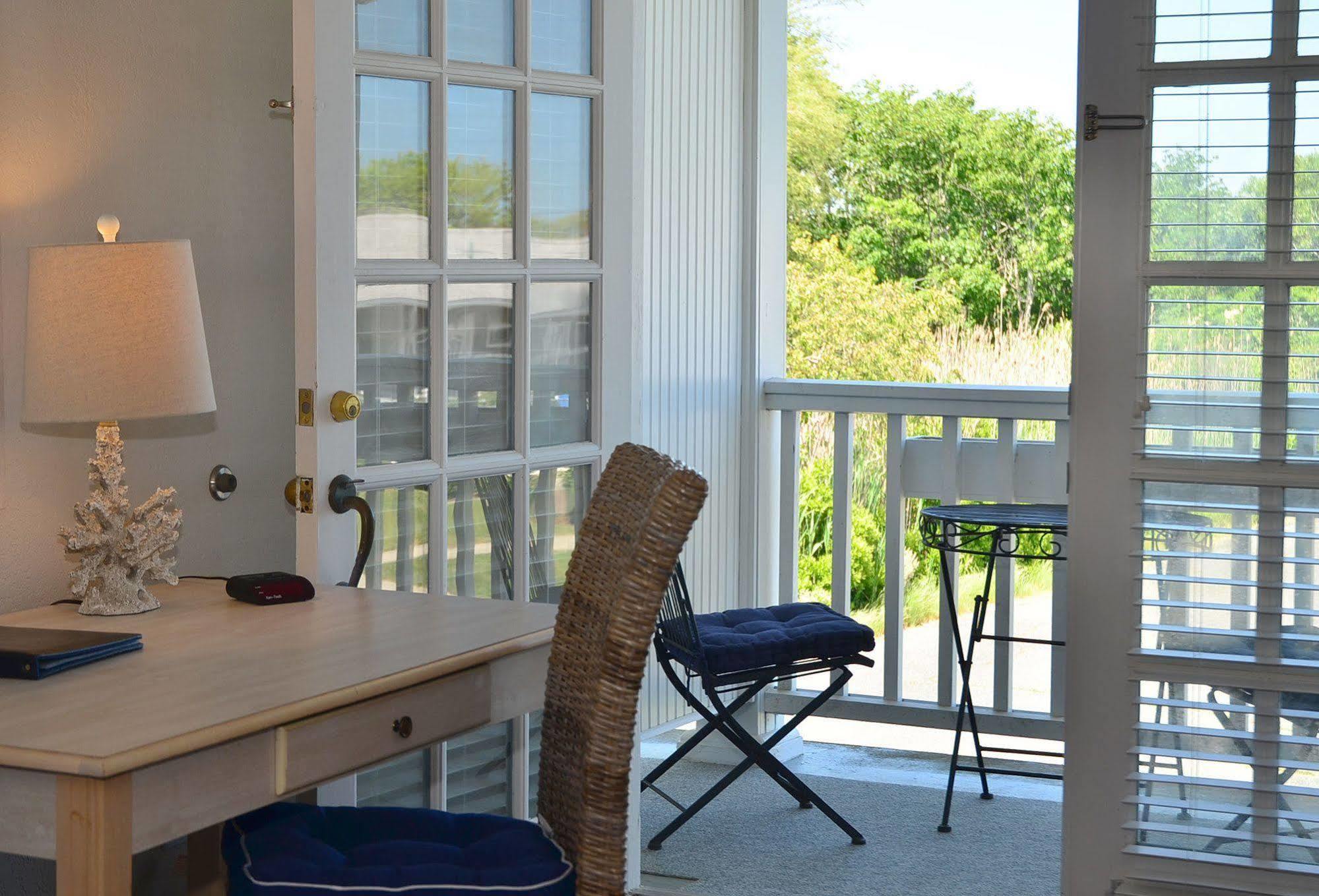 Hotel Beachside On 4*